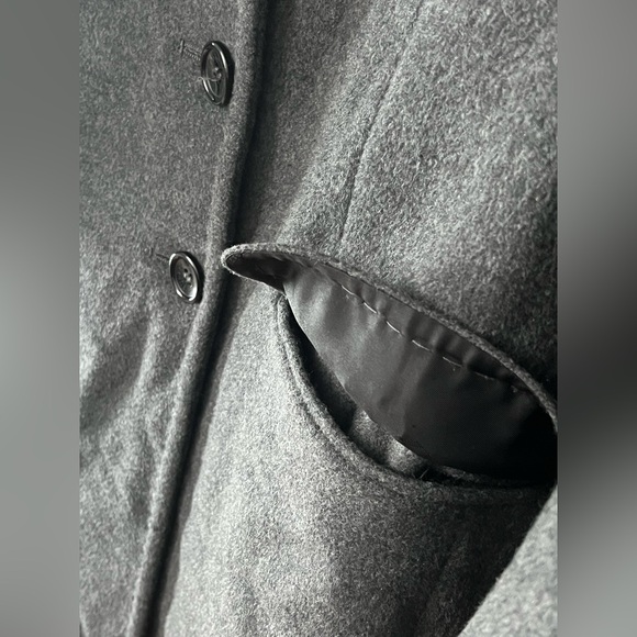 Women’s Burberry Wool / Cashmere Tailored Coat - Picture 4 of 16